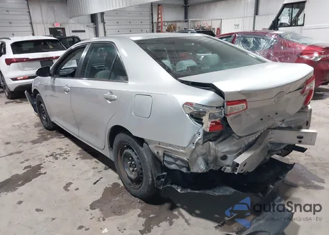 2012 Toyota Camry Le z USA, uszkodzony, nr VIN 4T1BF1FK2CU070050